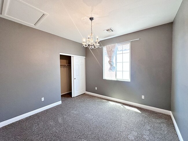 Building Photo - 10076 Bright Charisma Ct