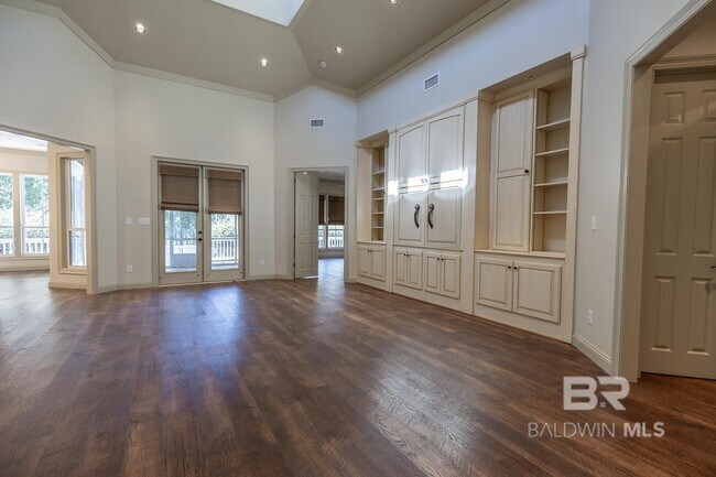 Building Photo - 33151 Shinnecock Ln