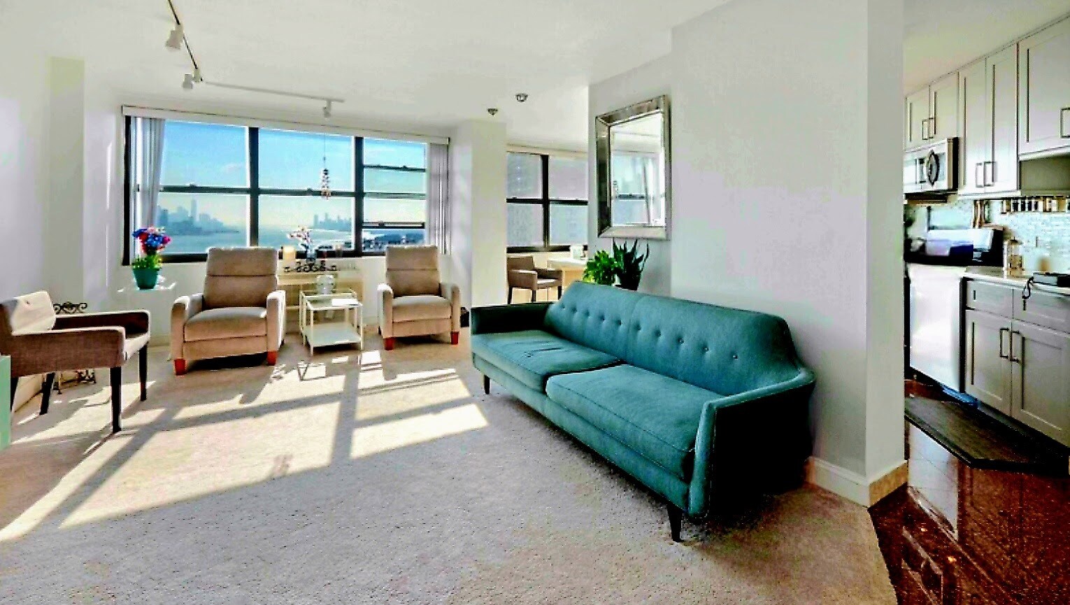 Building Photo - 7000 Kennedy Blvd E