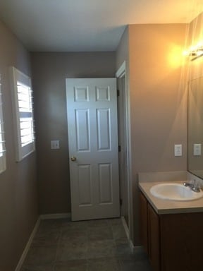 Building Photo - Avalon Park: 3 Bedroom, 2.5 Bath, 2 Car Garage Townhome