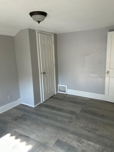 Building Photo - 107 N Rockford Ave