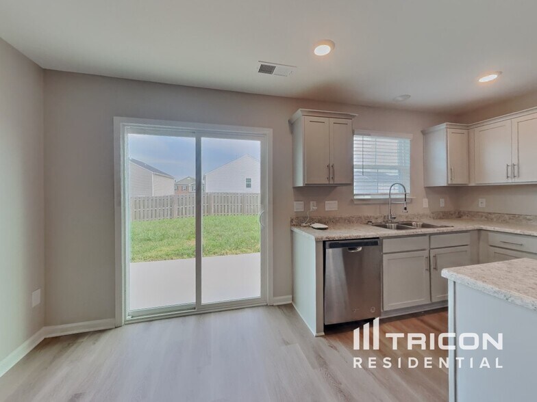 Building Photo - 6858 Keeneland Dr