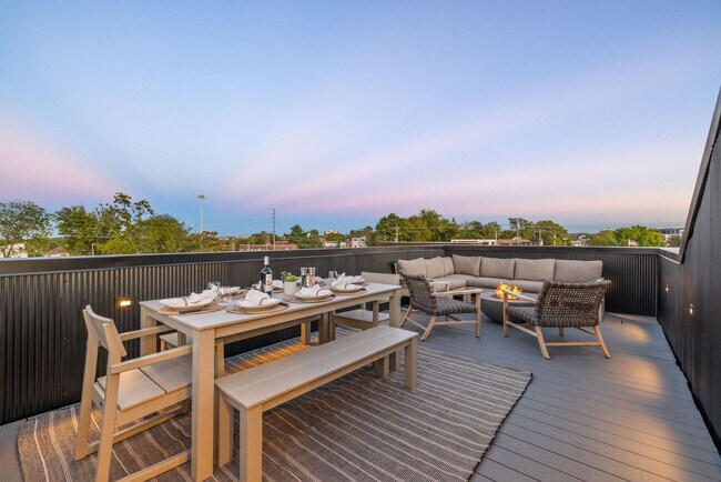 Building Photo - 1117 3rd Ave S