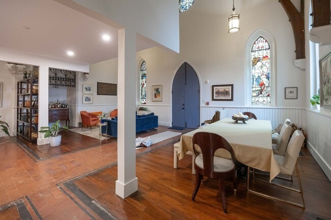 Building Photo - Newbold Square Church