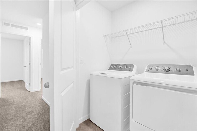 Building Photo - 5942 Chestnut Grv Pl