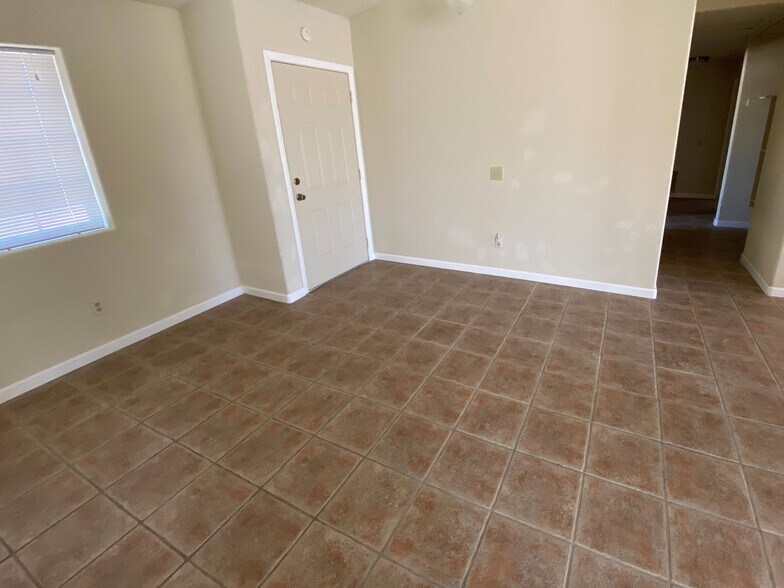 Building Photo - 5785 Hall Ln