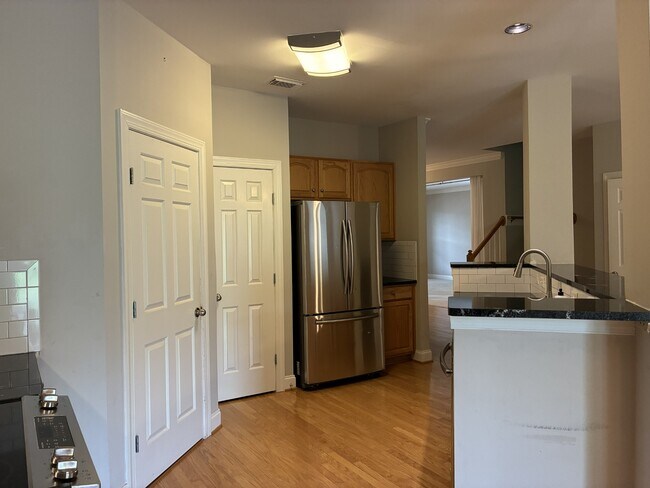 Building Photo - 808 Pisgah Park