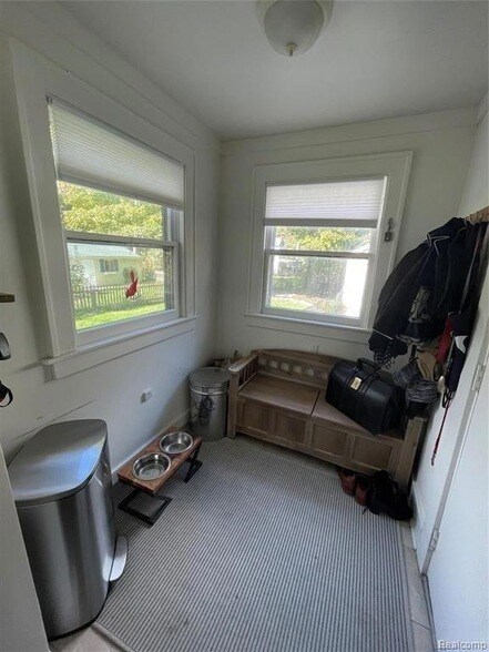 Building Photo - 531 Oakland Ave