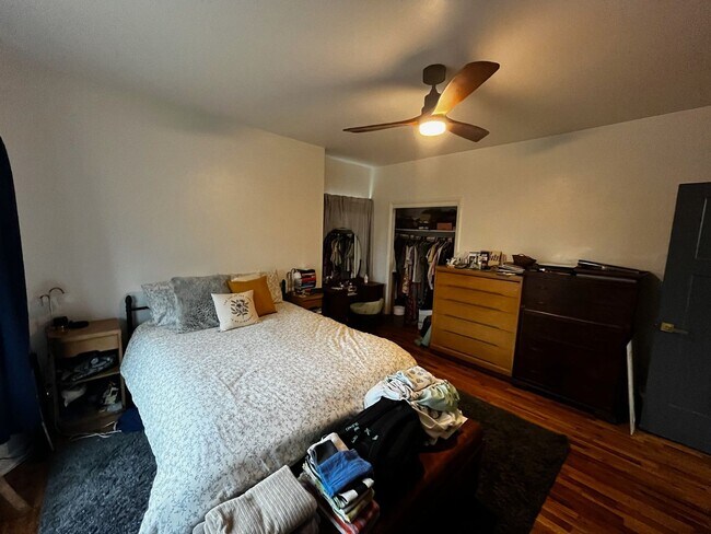 Building Photo - Pendleton Heights 4BR—Updated Historic Cha...