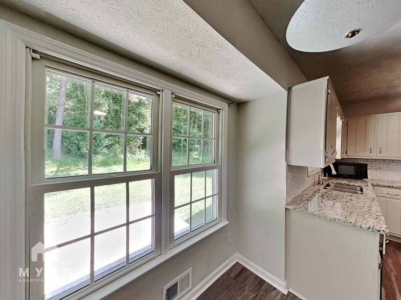 Building Photo - 1285 Coronada Dr
