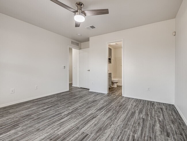 Building Photo - Beautiful remodeled home in Edmond + 4 bedrooms + 2 bathrooms + Valencia Neighborhood