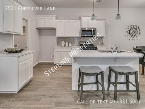 Building Photo - 2521 Finesilver Ln