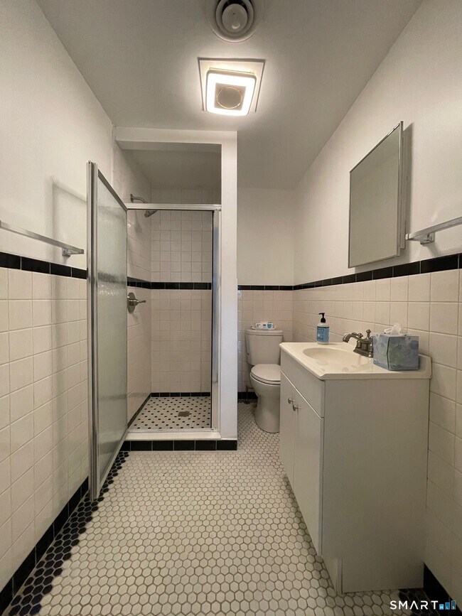 Building Photo - 37 Wooster Pl