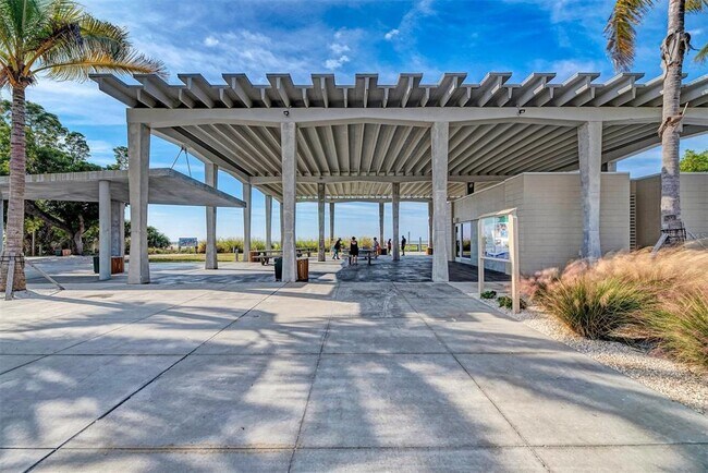 Building Photo - 345 Avenida Leona