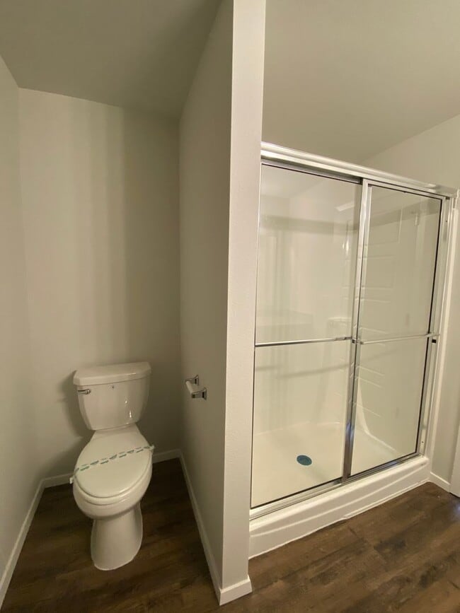 Building Photo - NOW PRELEASING — Charming 3-Bedroom | 2-Bath Home in Regency Park