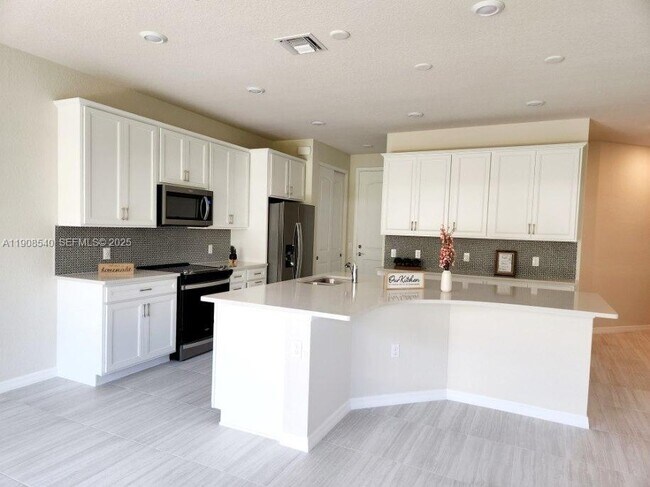 Building Photo - 8189 Cinch Way