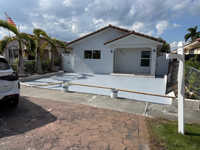 Building Photo - 2775 W 71st Pl