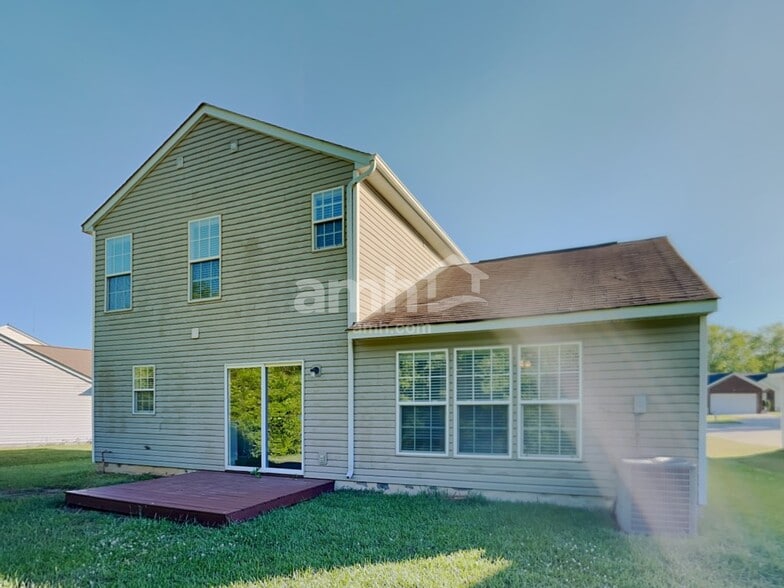 Building Photo - 1079 Chapel Creek Rd