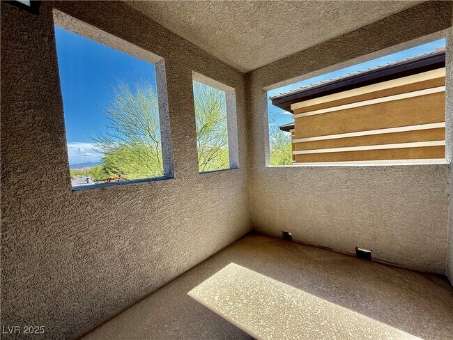 Building Photo - 5369 Alden Glen Dr