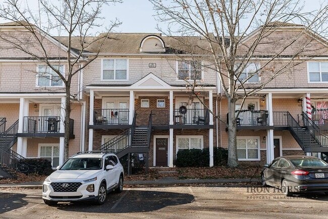 Building Photo - 1035 Barnett Shoals Rd