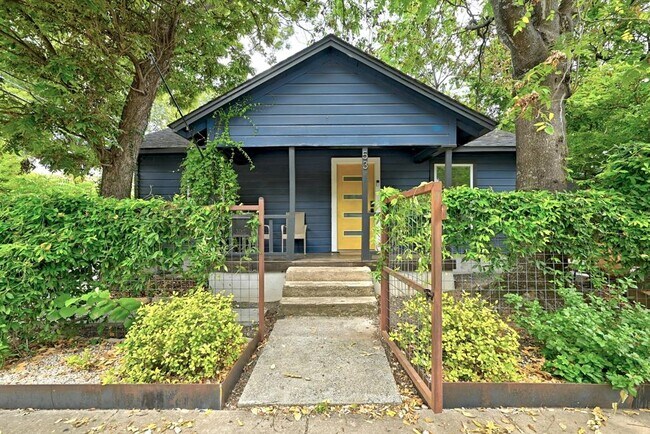 Primary Photo - 53 Comal St