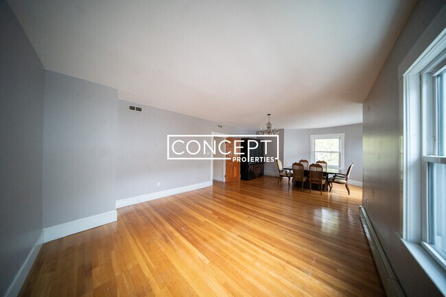 Building Photo - 208 Rawson Rd