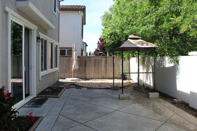 Building Photo - 1280 Cornell Dr
