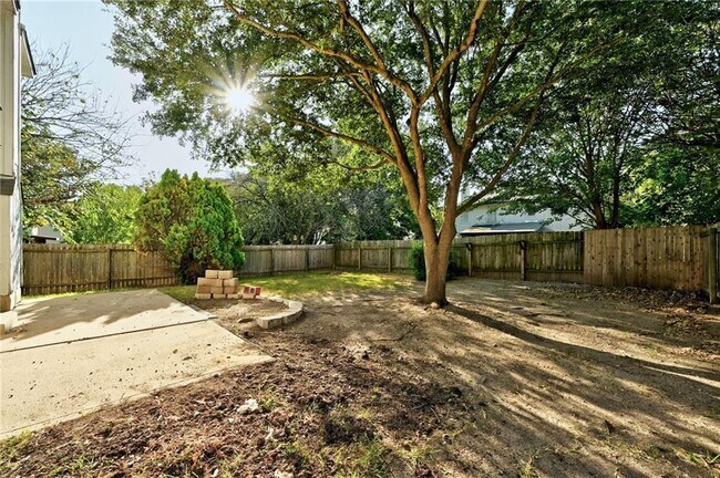 Building Photo - 1311 Tetbury Ln