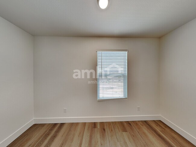 Building Photo - 11111 Magallanes St