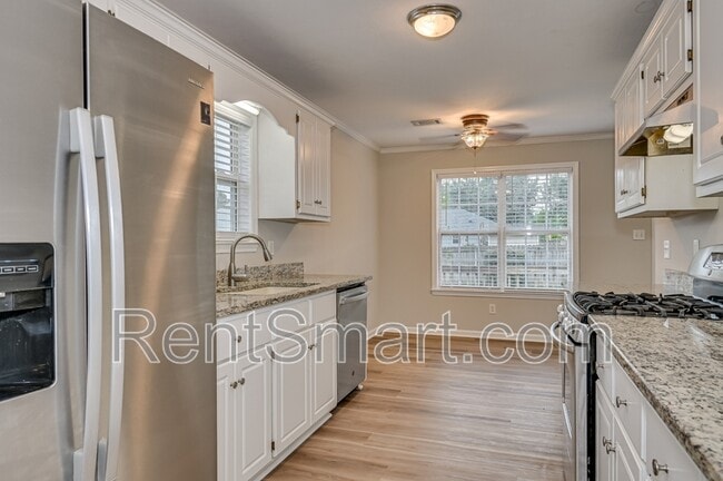 Building Photo - 4705 E Creek Mill Ct