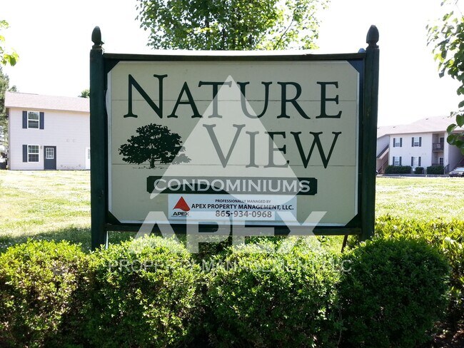 Building Photo - MOVE-IN SPECIAL, $1 RENT!! - NICE 3 Bd | 2 Ba Top Floor Condo in West Knoxville!