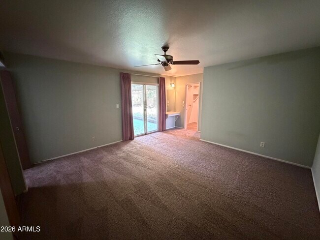 Building Photo - 1536 E Gemini Dr