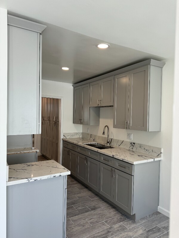 Building Photo - 14633 Sylvan St