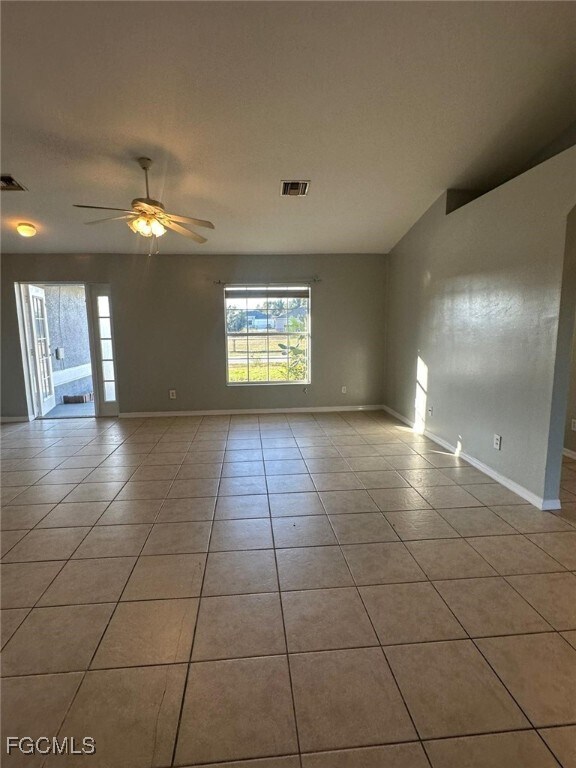 Building Photo - 395 Palomar Ave