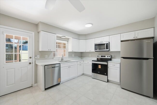 Building Photo - 2810 62nd Ave N