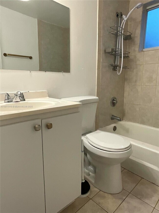 Building Photo - 3333 NW 5th Ave