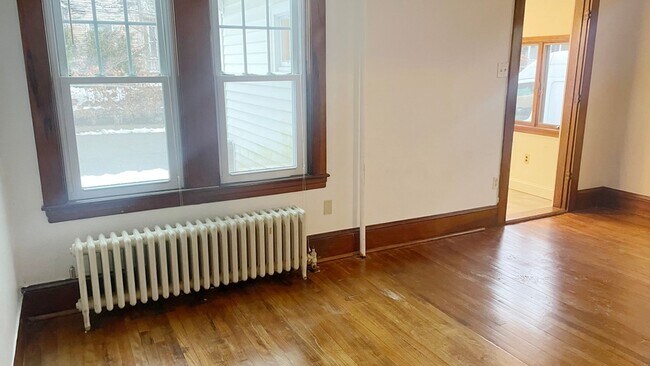 Building Photo - 73-75 Wallingford Ave