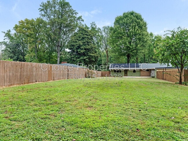 Building Photo - 1174 Robinhood Cir