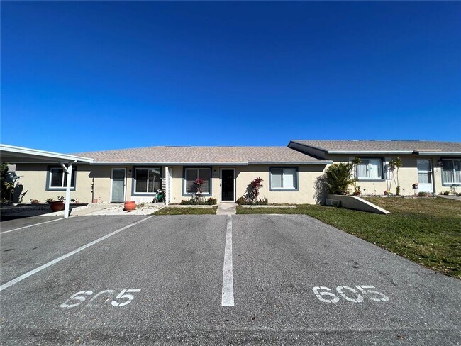 Building Photo - 605 Ridge Terrace