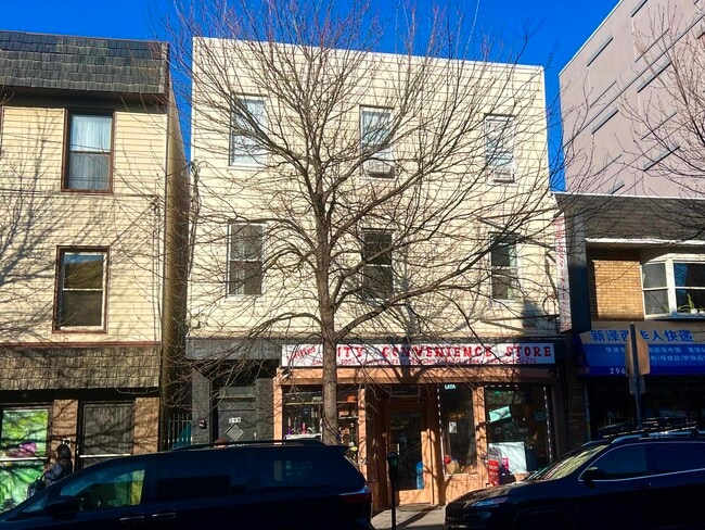 Primary Photo - 298 Newark Ave