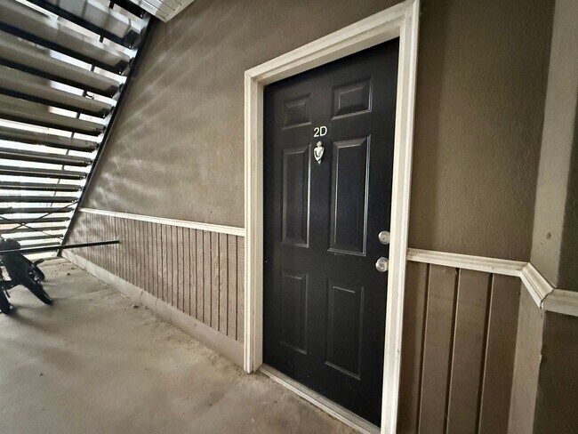 Building Photo - 730 Walker Square