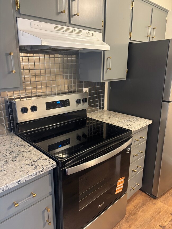 Building Photo - 404-406 S 9th Ave