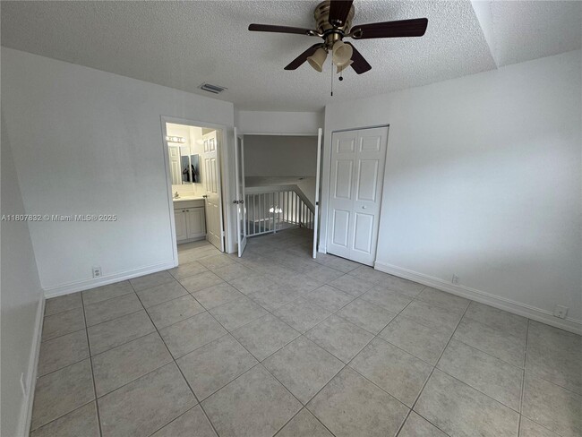 Building Photo - 9515 SW 138th Pl