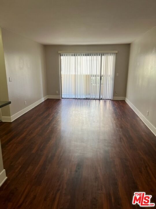 Building Photo - 5810 Las Virgenes Rd