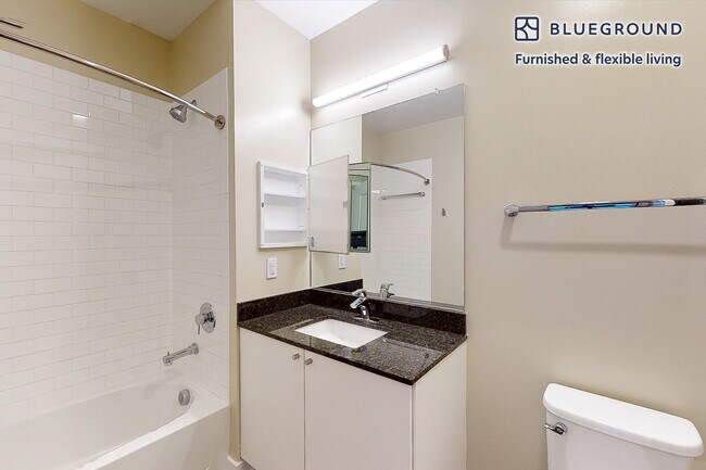 Building Photo - 79 Alexander St