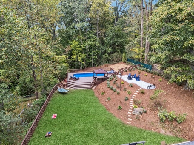 Building Photo - NEW! Fully Furnished Atlanta Oasis - Upsca...