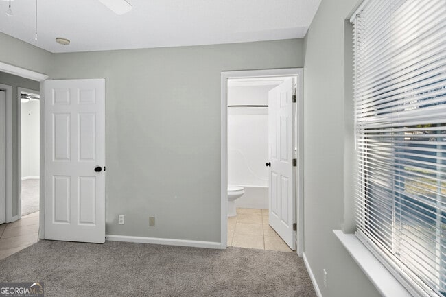 Building Photo - 107 Navajo Ct