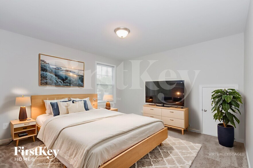 Building Photo - 117 W Americana Dr