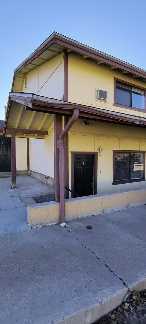 Building Photo - 145 W 820 S