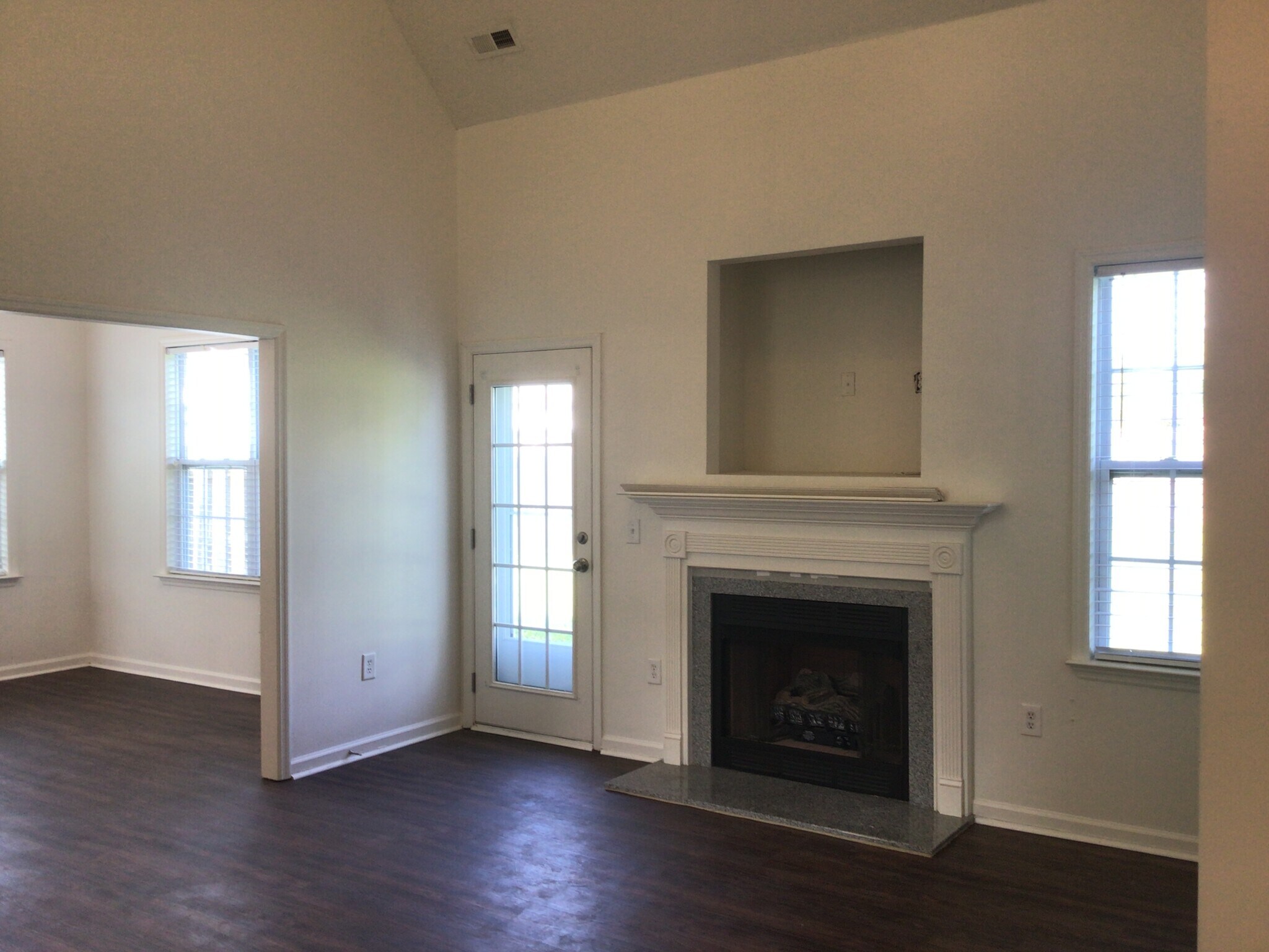 Building Photo - 5511 Kathleen Dr